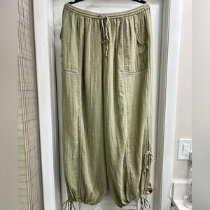 Urban Outfitters “out from under” funky yoga pants. Size L